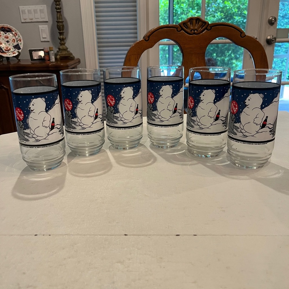 Vintage Coca Cola polar bear/ seal drinking glass set. Set of 6. Super cute!!